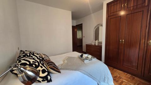 Exclusivo piso de 3 dormitorios  venta en Ponteareas