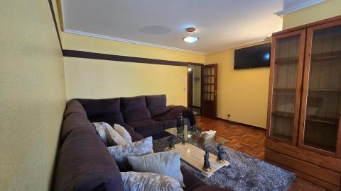 Exclusivo piso de 3 dormitorios  venta en Ponteareas