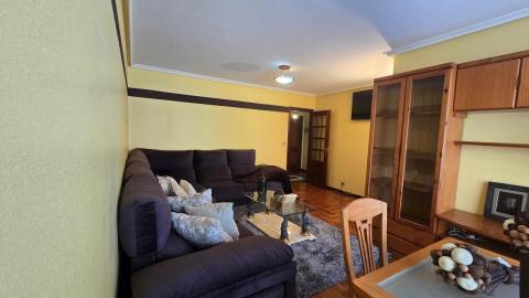 Exclusivo piso de 3 dormitorios  venta en Ponteareas