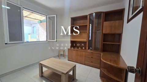 Vivienda reformada  planta baja  doble acceso y terrazas.