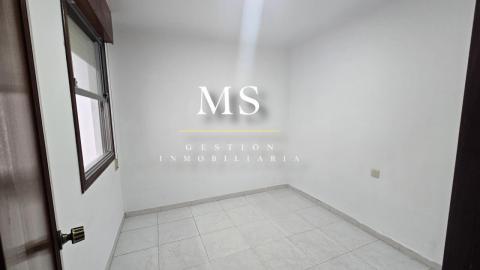 Vivienda reformada  planta baja  doble acceso y terrazas.