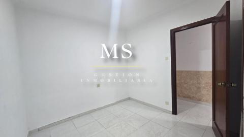 Vivienda reformada  planta baja  doble acceso y terrazas.