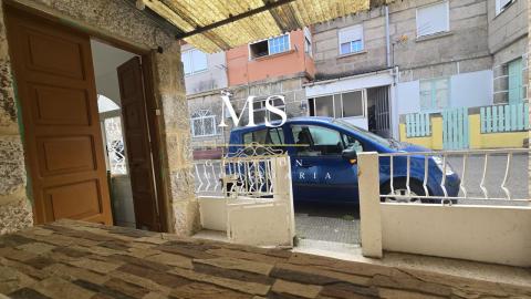 Vivienda reformada  planta baja  doble acceso y terrazas.