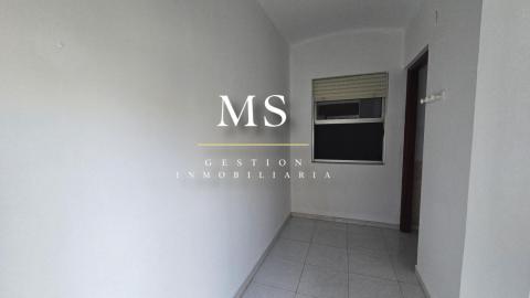Vivienda reformada  planta baja  doble acceso y terrazas.