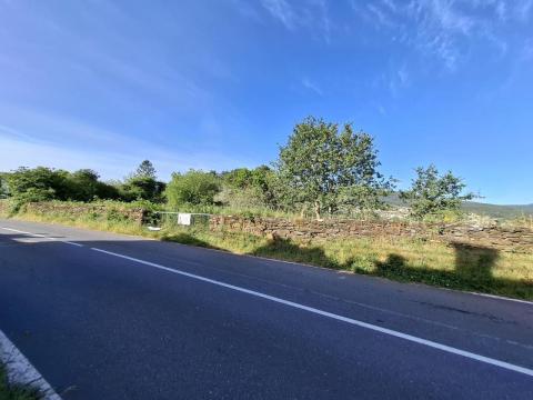 ¡Oportunidad en Monteiro, Gondomar! Solar edificable  vivienda unifamiliar o  proyecto turístico.